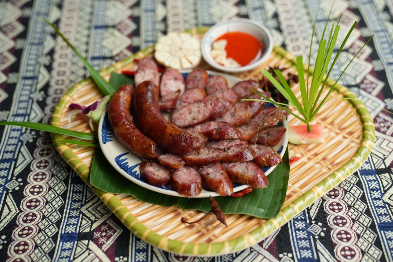 Đặc sản Pá Mế — món quà kèm trong các gói đoàn